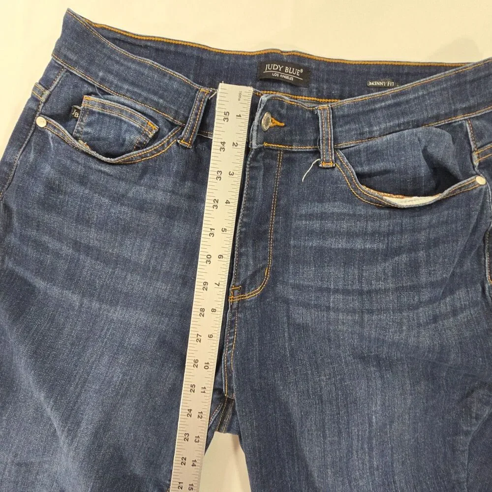 Judy Blue Womens Size 18W Skinny Fit Distressed Raw Hem Jeans Dark Wash Denim BM - Picture 4 of 8